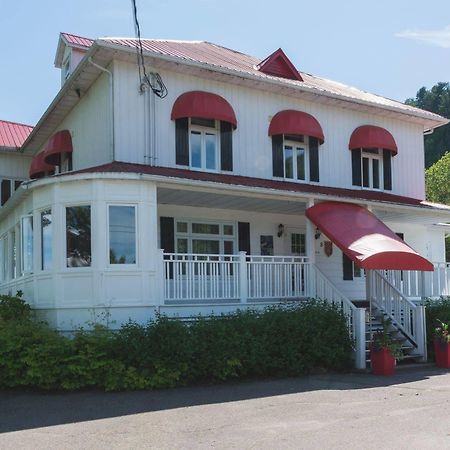 Auberge La Courtepointe Petite-Riviere-Saint-Francois Bagian luar foto