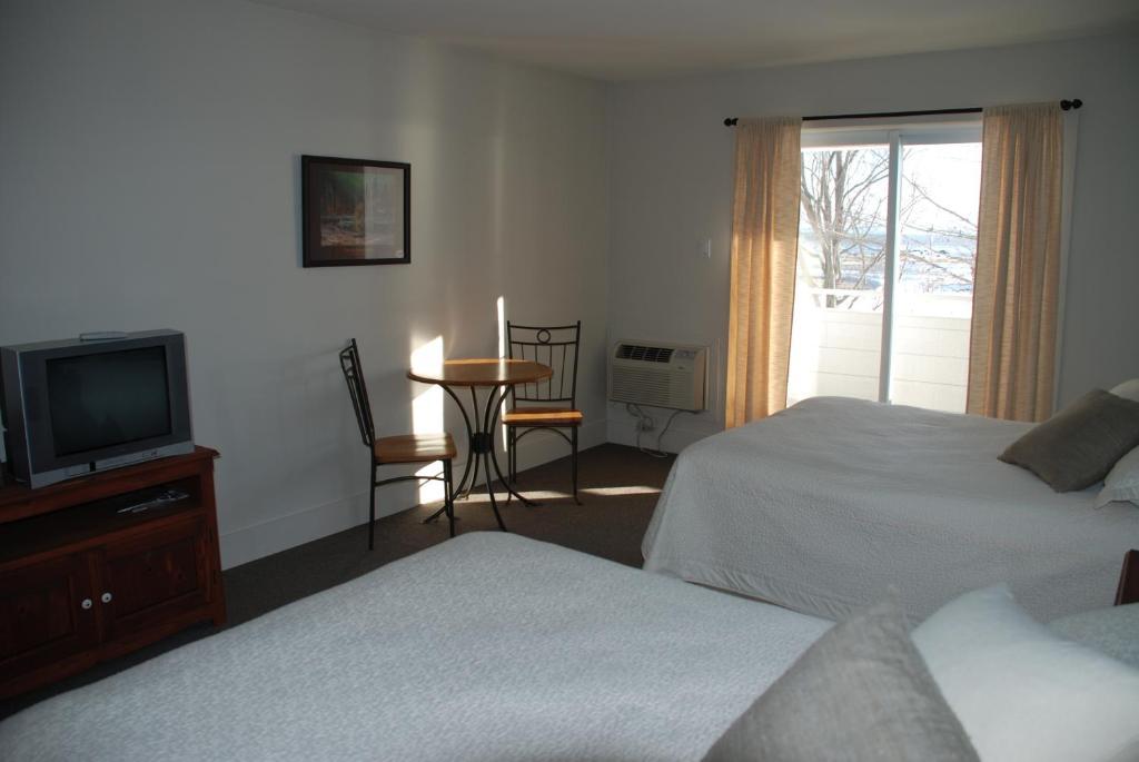 Auberge La Courtepointe Petite-Riviere-Saint-Francois Ruang foto