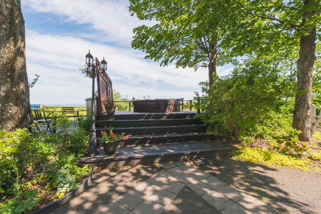 Auberge La Courtepointe Petite-Riviere-Saint-Francois Bagian luar foto