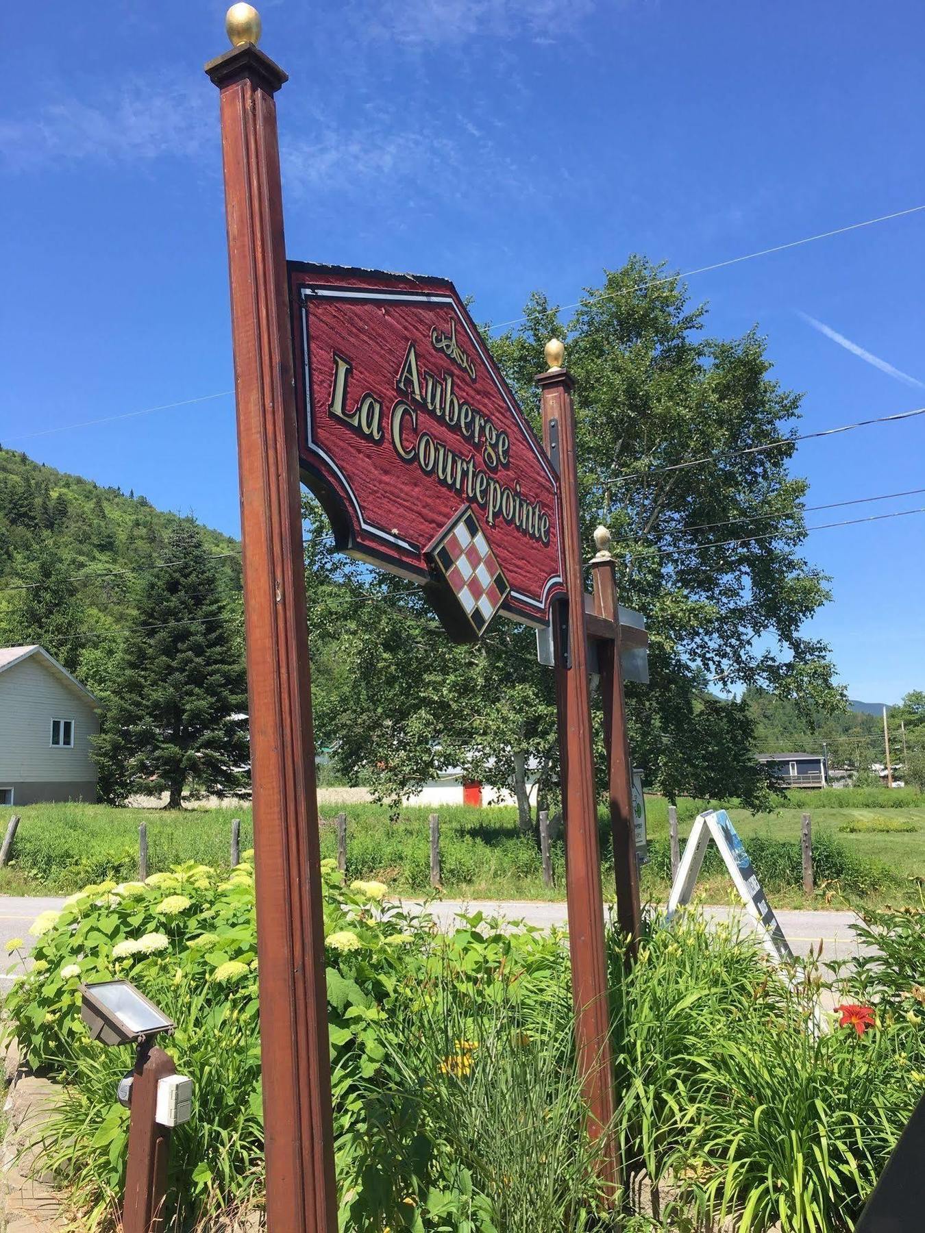 Auberge La Courtepointe Petite-Riviere-Saint-Francois Bagian luar foto