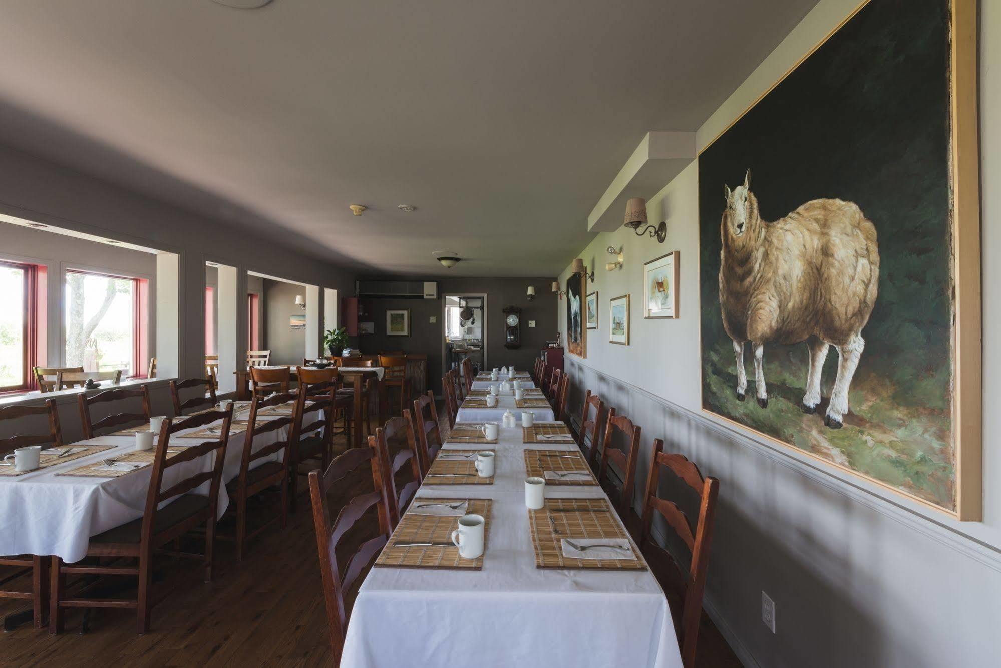 Auberge La Courtepointe Petite-Riviere-Saint-Francois Bagian luar foto