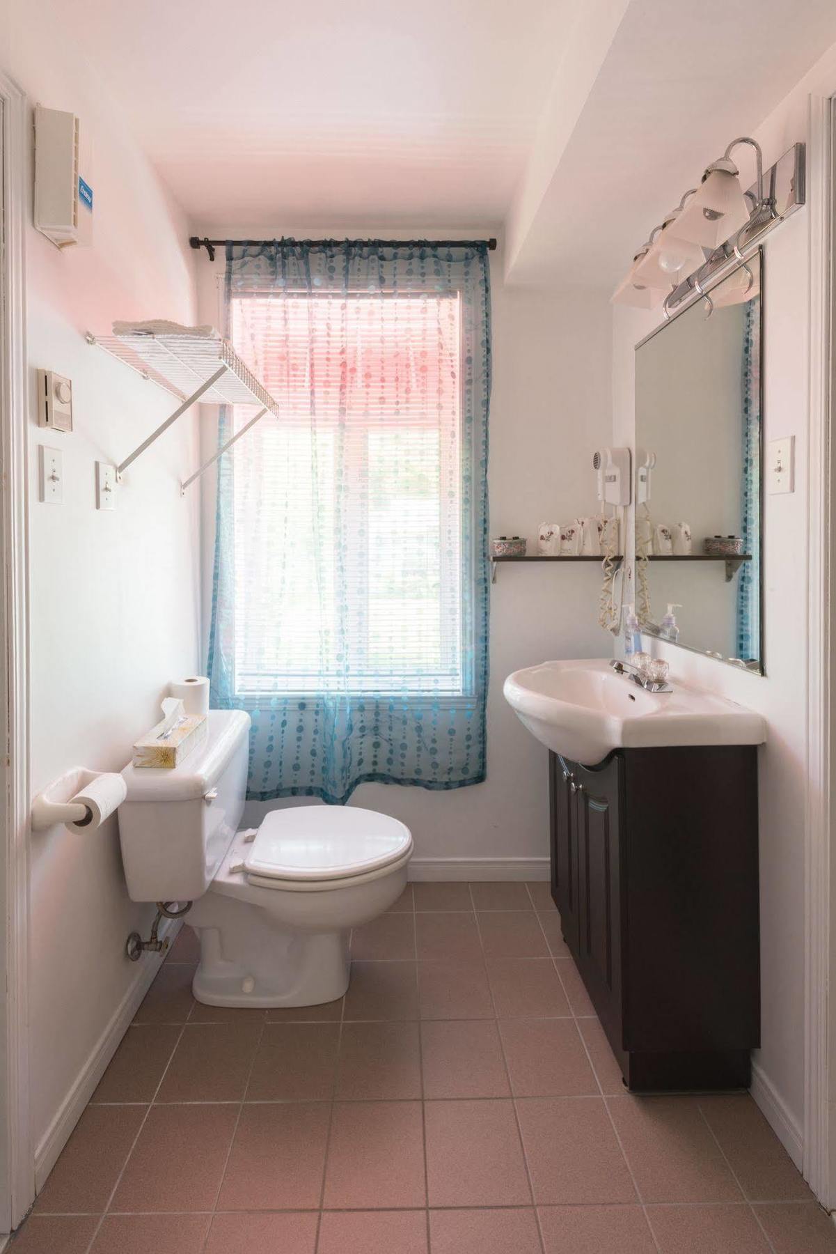 Auberge La Courtepointe Petite-Riviere-Saint-Francois Bagian luar foto