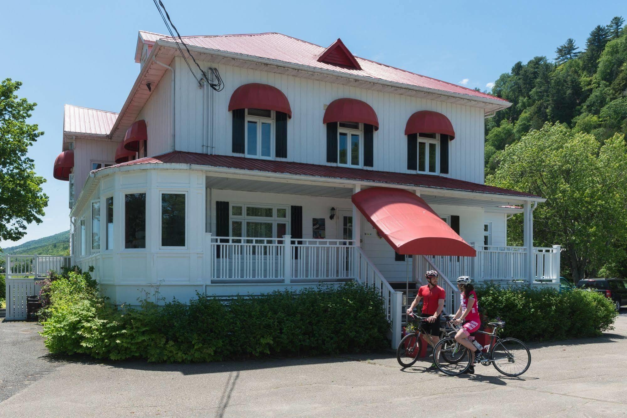 Auberge La Courtepointe Petite-Riviere-Saint-Francois Bagian luar foto